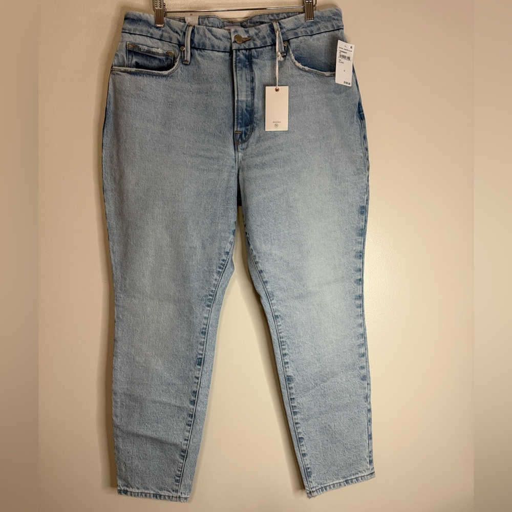 Good American NWT Light Wash girlfriend hi-rise Jeans in size 12